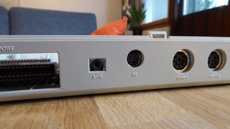 C64R AV ports